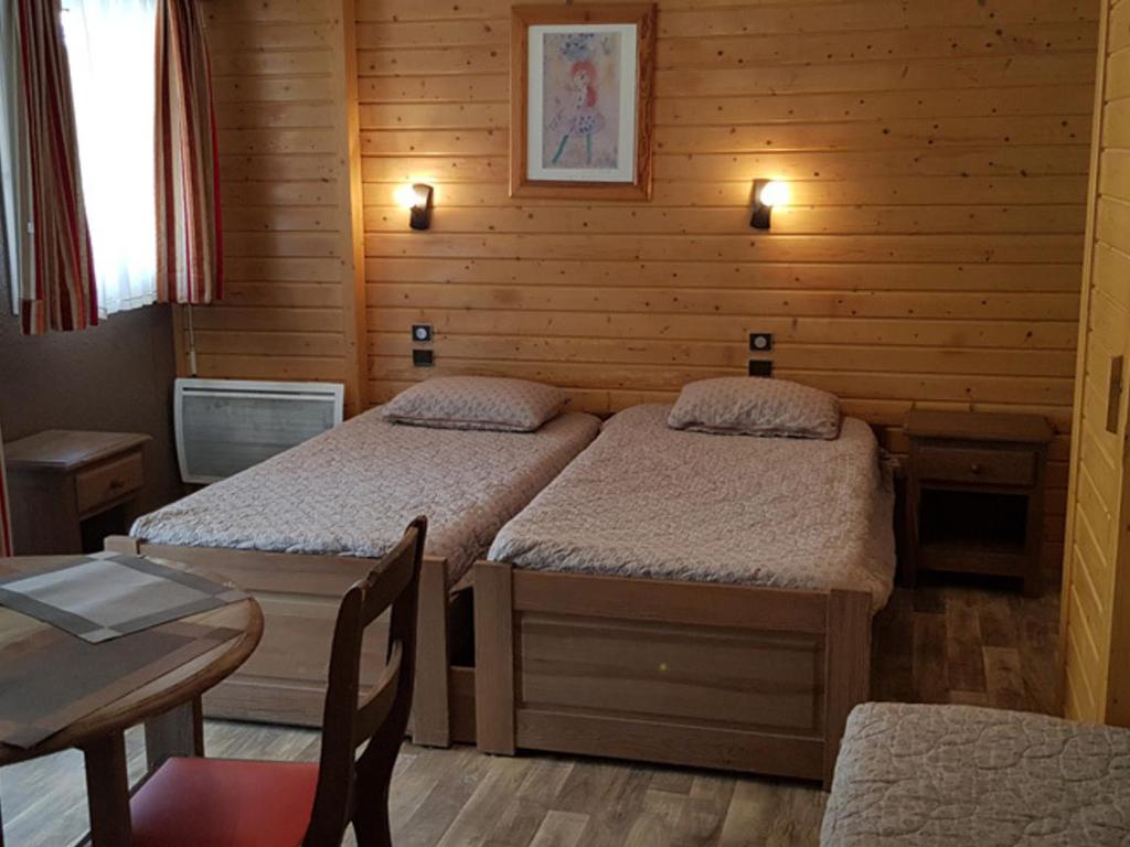 Studio 4 pers, balcon, parking couvert, centre Brides-les-Bains, proche thermes et télécabines - FR-1-512-237, Brides-les-Bains