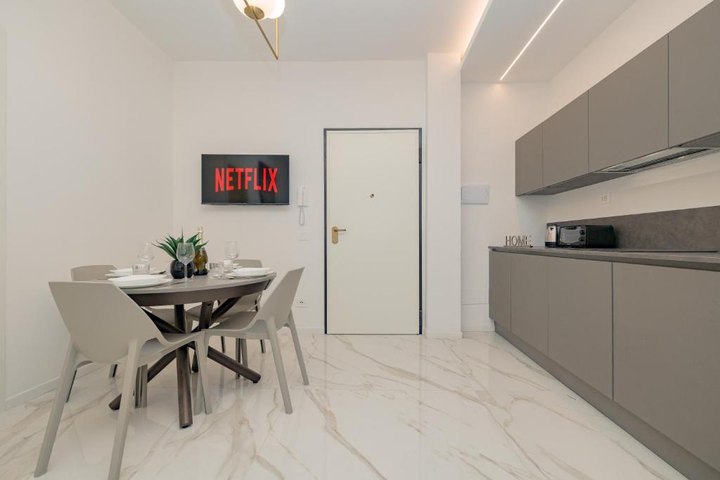 1CO4 - Duomo - Luxurious and Central - - 2