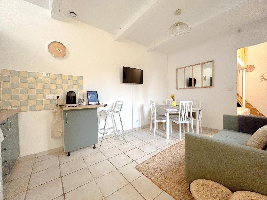 Charmant Mas centrale, bord de mer cour intérieur idéal pour 4 personnes - 3