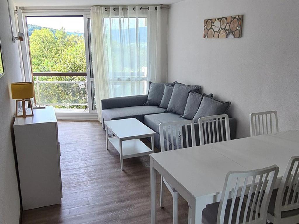 Appartement rénové au pied des pistes avec balcons - FR-1-515-66 - 1