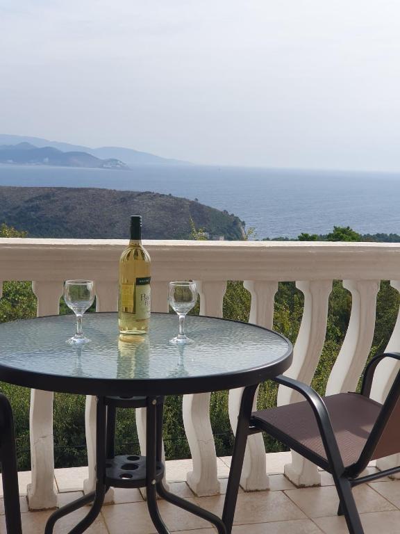 Traumhafte Wohnung mit Meerblick in Sutomore, Sutomore