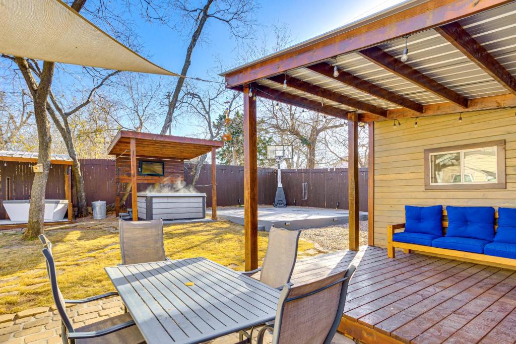 Sauna, Hot Tub and Cold Plunge Oklahoma City Home!, Oklahoma City