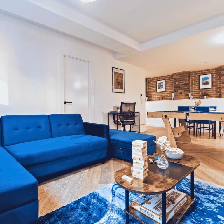 Signature Suite- City Centre, Canal, Pool Table, Netflix Sleeps 7, Birmingham