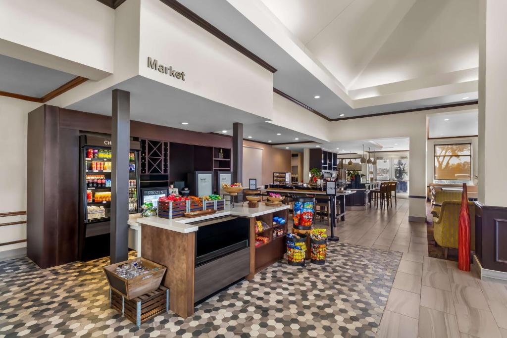 Food and beverages, ACP Hotel Houston Westchase MOD Collection by Sonesta in Houston (TX)