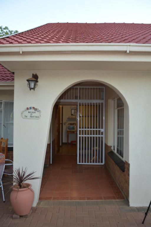Blue Crane Guest House Bloemfontein photo