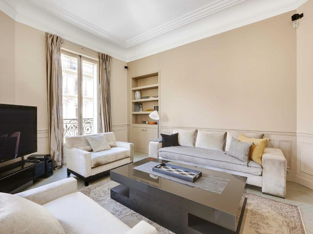 Elegant aprt- 2BDR 4P Close to the Champs Elysées - 3