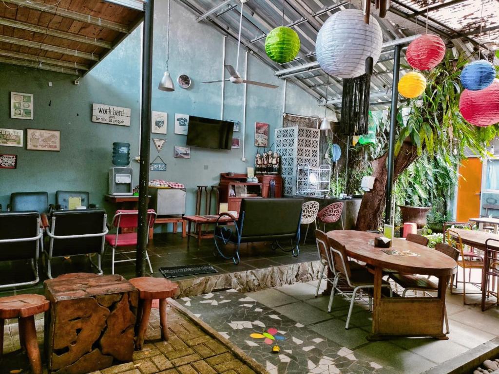 Jeng Tini Guest House