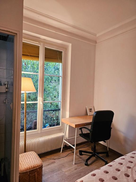Buttes Chaumont apartement - 2
