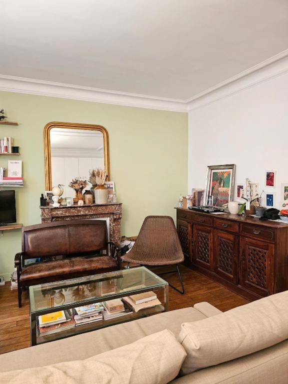 Buttes Chaumont apartement - 3