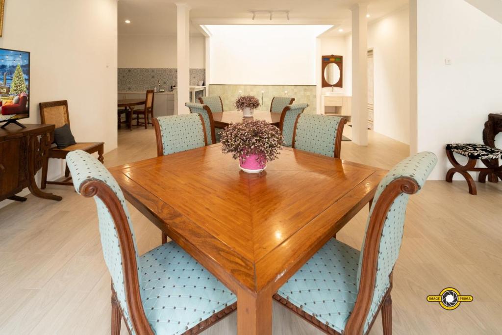 Namdur Gria Sinom – Charming Javanese Style Villa Namdur Gria Sinom – Charming Javanese Style Villa