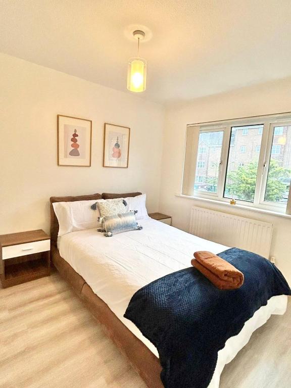 KH-Entire House -Central Scotland, Self-Check-in , Pet-friendly and with Parking, Falkirk