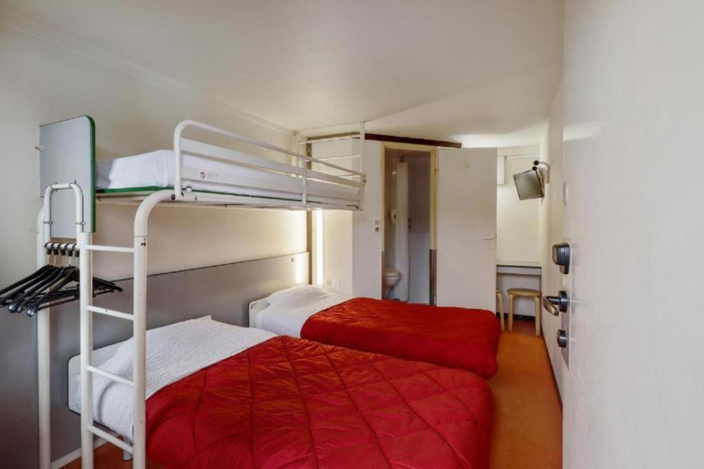 Citea Access Poissy - Résidence Affaires & Tourisme avec Parking- La Defense & Saint Lazare Less 30 minutes, Poissy