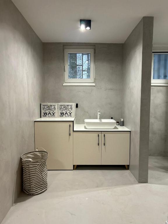 J Apartments - 5