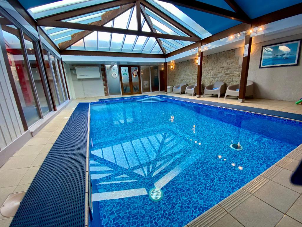 Your Own Private Indoor Pool Rural Seaside, Uplyme