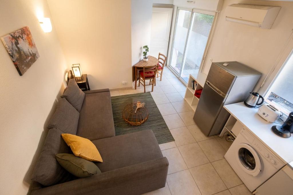 Appartement climatisé avec la terrasse, deux pas du métro, Stadium, Toulouse - 3