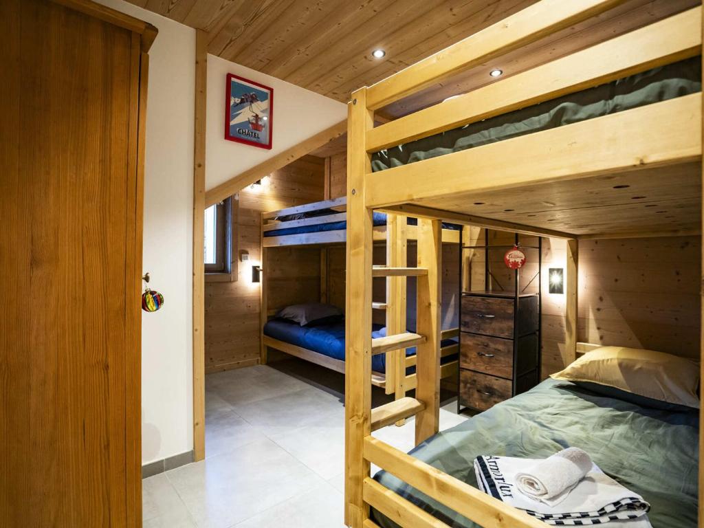 Chalet spacieux 12 pers, 5 chambres, parking - FR-1-676-193 - 3