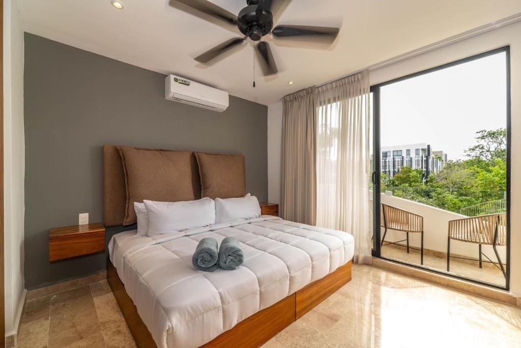 King Studio with Balcony, Rooftop Pool in Trendy Aldea Zama, Tulum