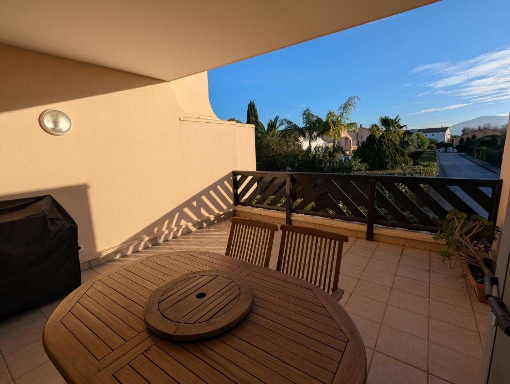 APPARTEMENT T3 AVEC TERRASSES et PISCINE SAINT CYPRIEN - 2