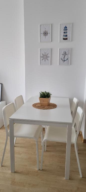 SunSea LLoret 2 Playa, piscina y wifi - 5