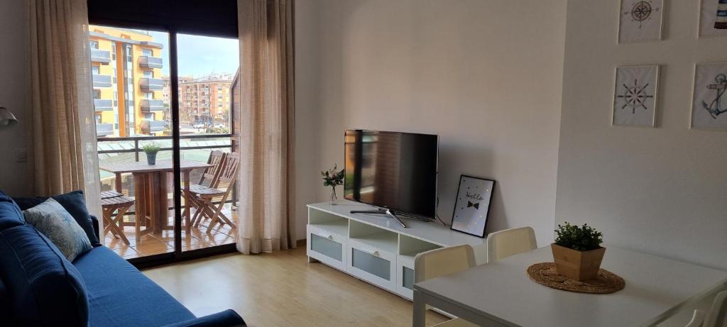 SunSea LLoret 2 Playa, piscina y wifi - 2