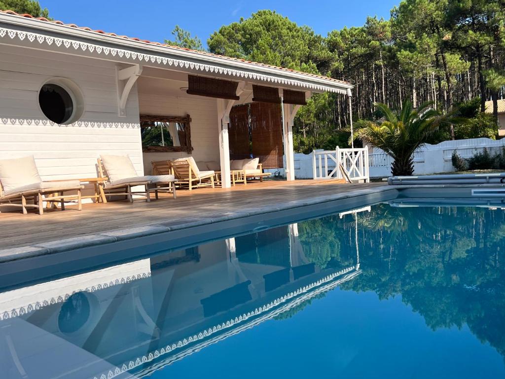 LA VILLA DES PINS - 1