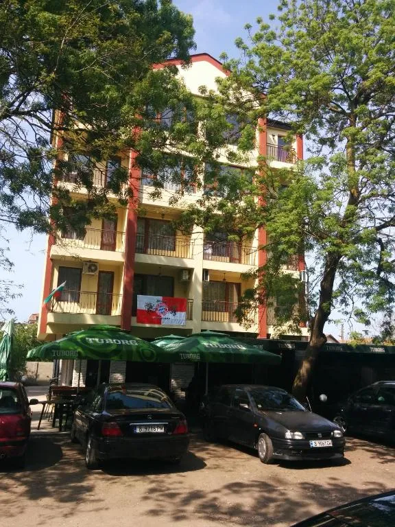 Central Park Family Hotel，位于卡瓦尔纳的酒店