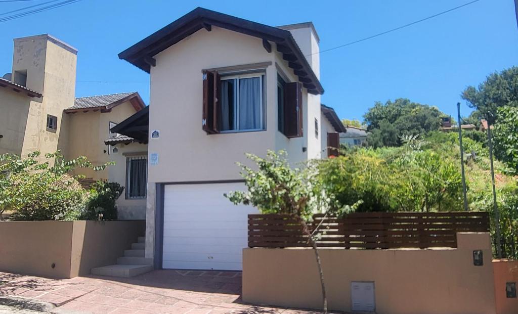 Casa de vacaciones, alquiler temporario en La Falda - 1