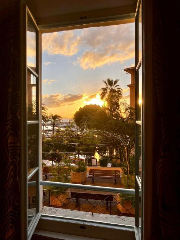 Studios - Menton Old Town - near the beach and shops, Menton