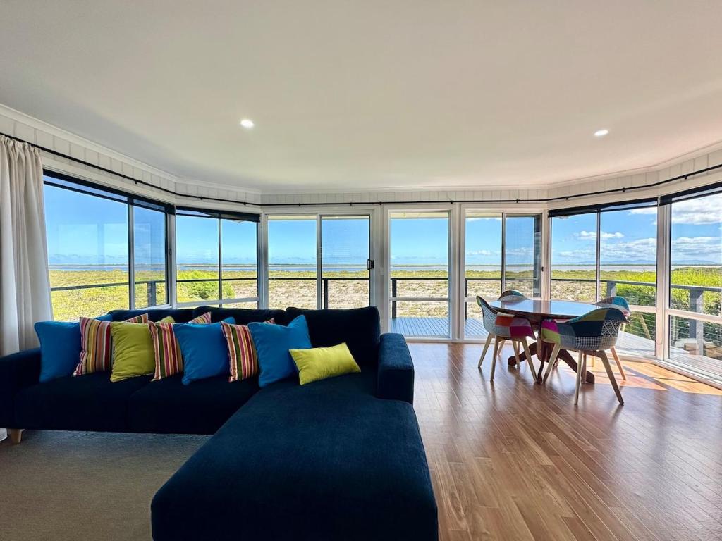 Water Front, Saint Margaret Island