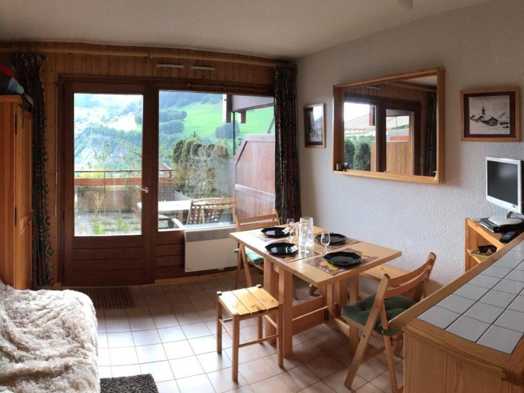 Studio 4 pers, sur pistes, terrasse 15m², Chinaillon - FR-1-458-212 - 2