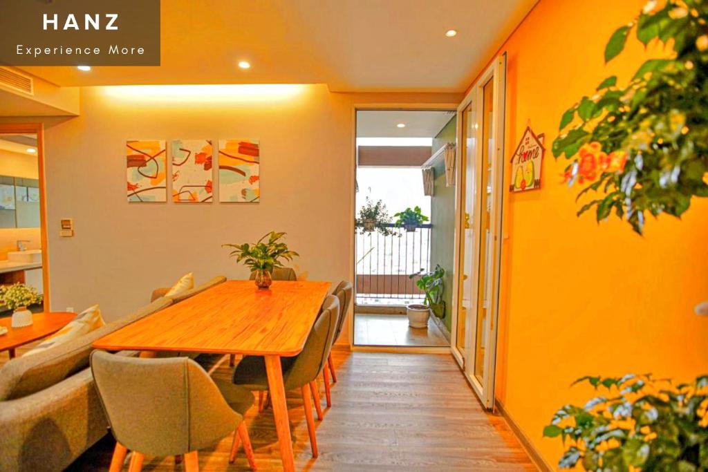 HANZ 16 Zen Diamond Suites Condo