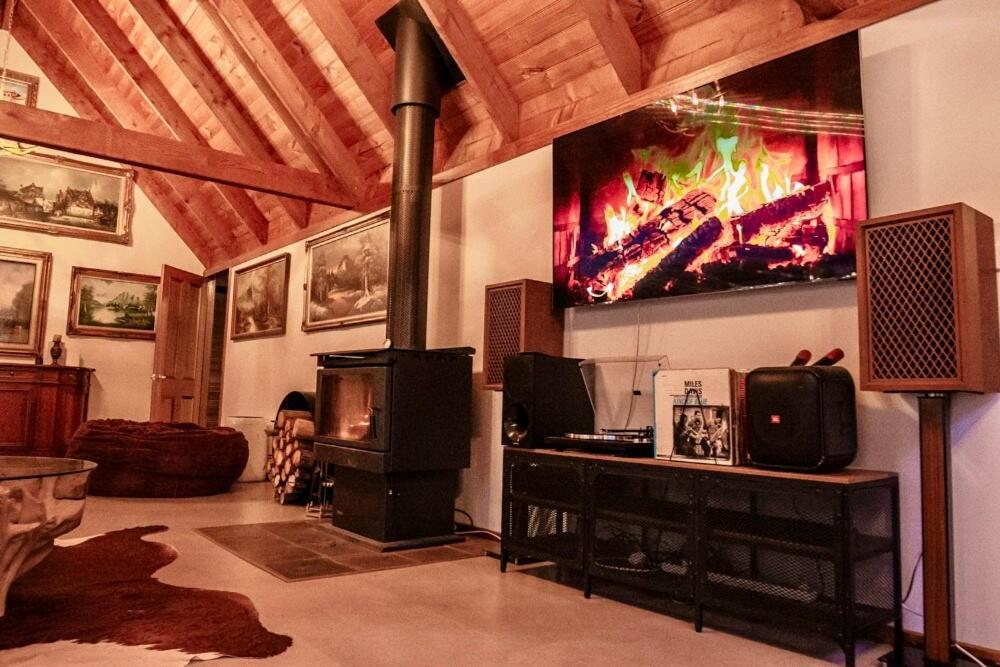 The Hidden Forest Retreat, Bullengarook