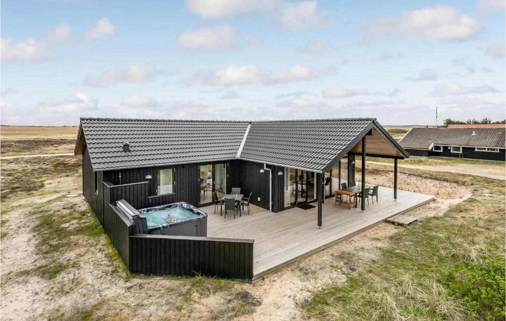 Nice Home In Hvide Sande With Sauna, Bjerregård