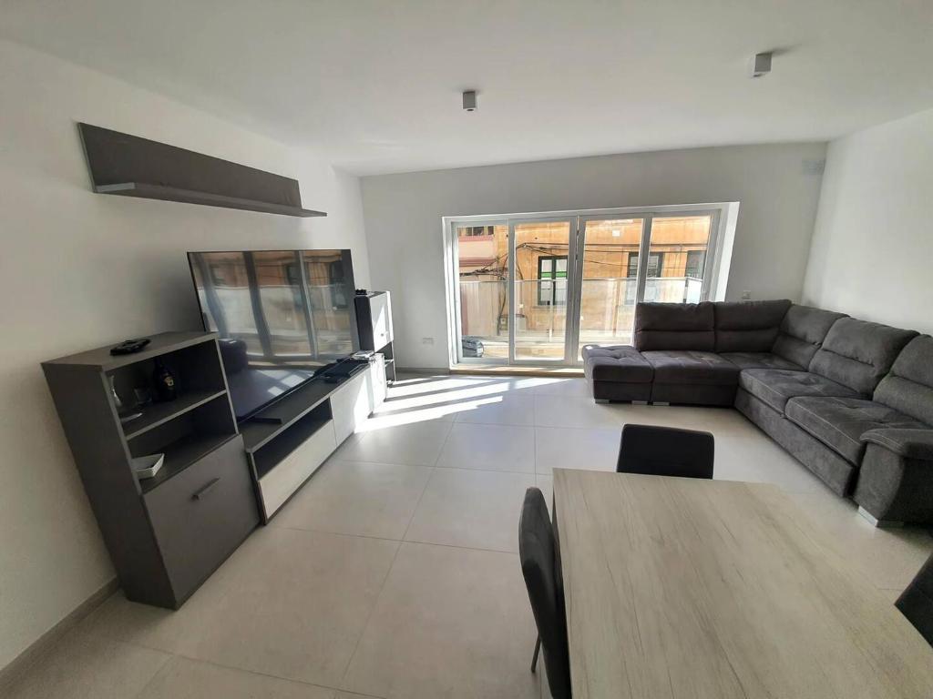 MayFlower, Il-Gżira taʼ Forti Manoel