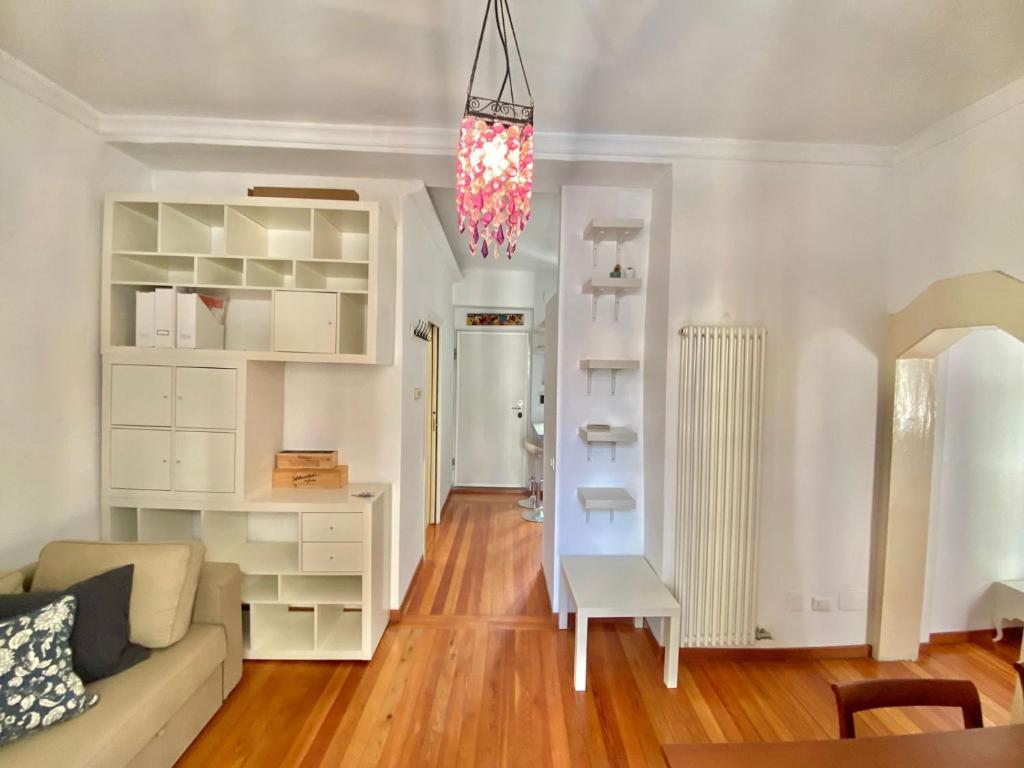 Coluccio Home 15, Mediolan