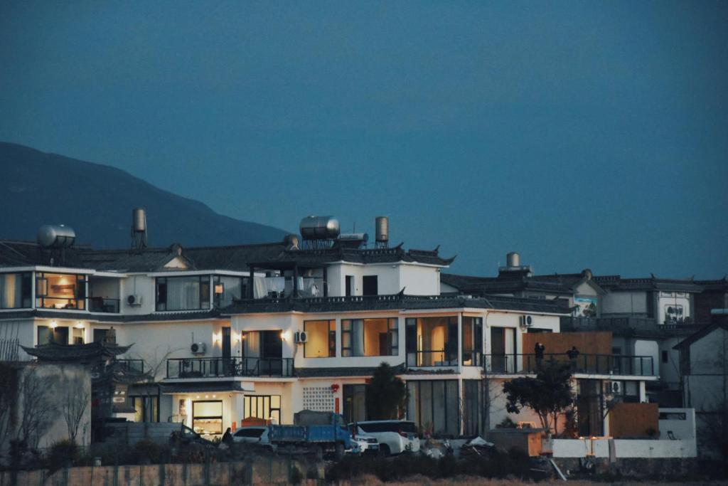 Xizhou Feng Shangju, Ta-li