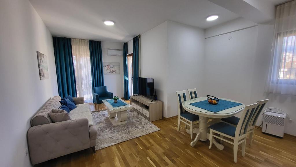 NY Apartment, two bedrooms - 2