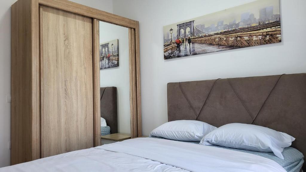 NY Apartment, two bedrooms - 5