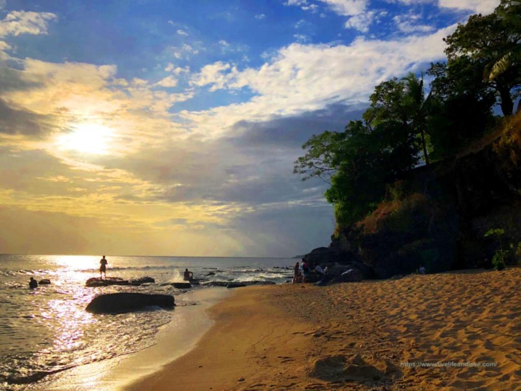 ชายหาด