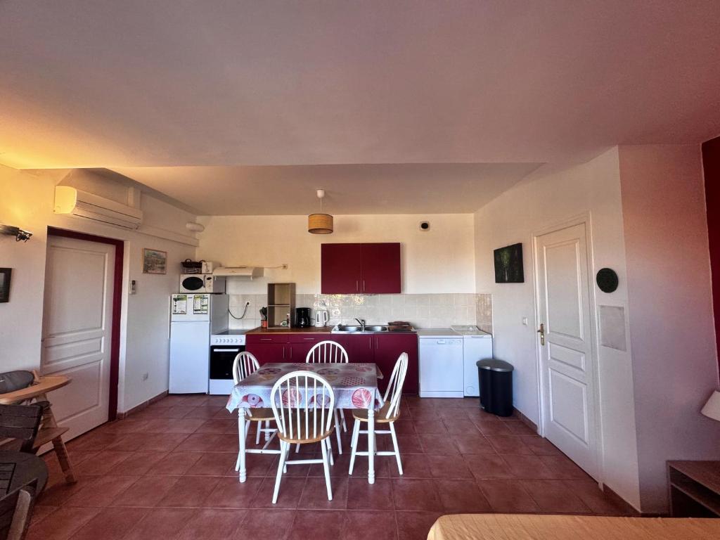 Agréable 2 pièces dans villa avec piscine - 2