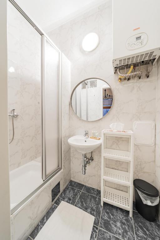 Cosy Calm Apartment near City Center, Vienna