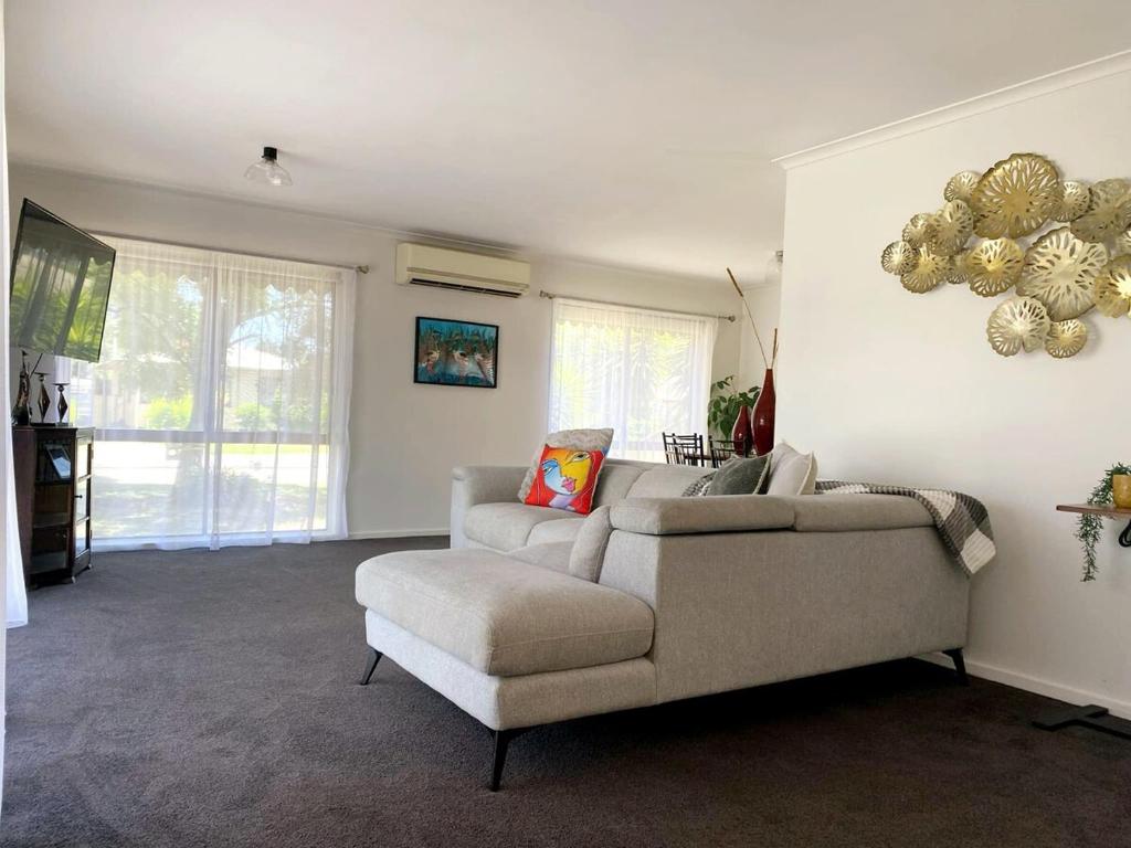 Retreat on Roe, Benalla