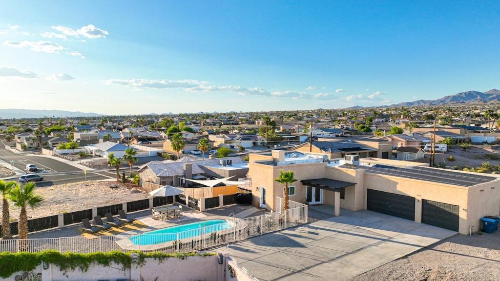 Peakview - Pool Spa Firepit Games Garage, Lake Havasu City