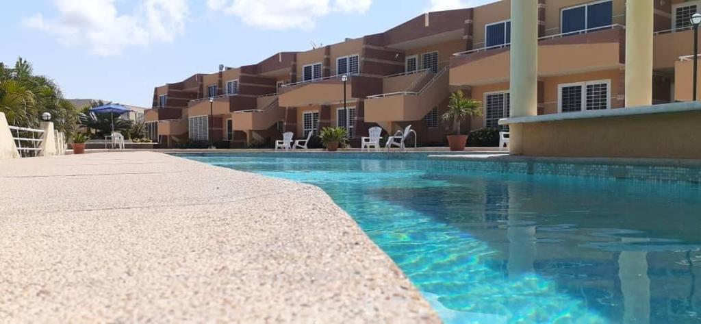 Luxor, Chichiriviche