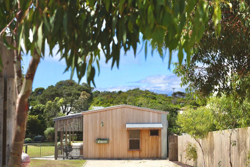 Tea Tree - Private Retreat with Outdoor Bath, Robe