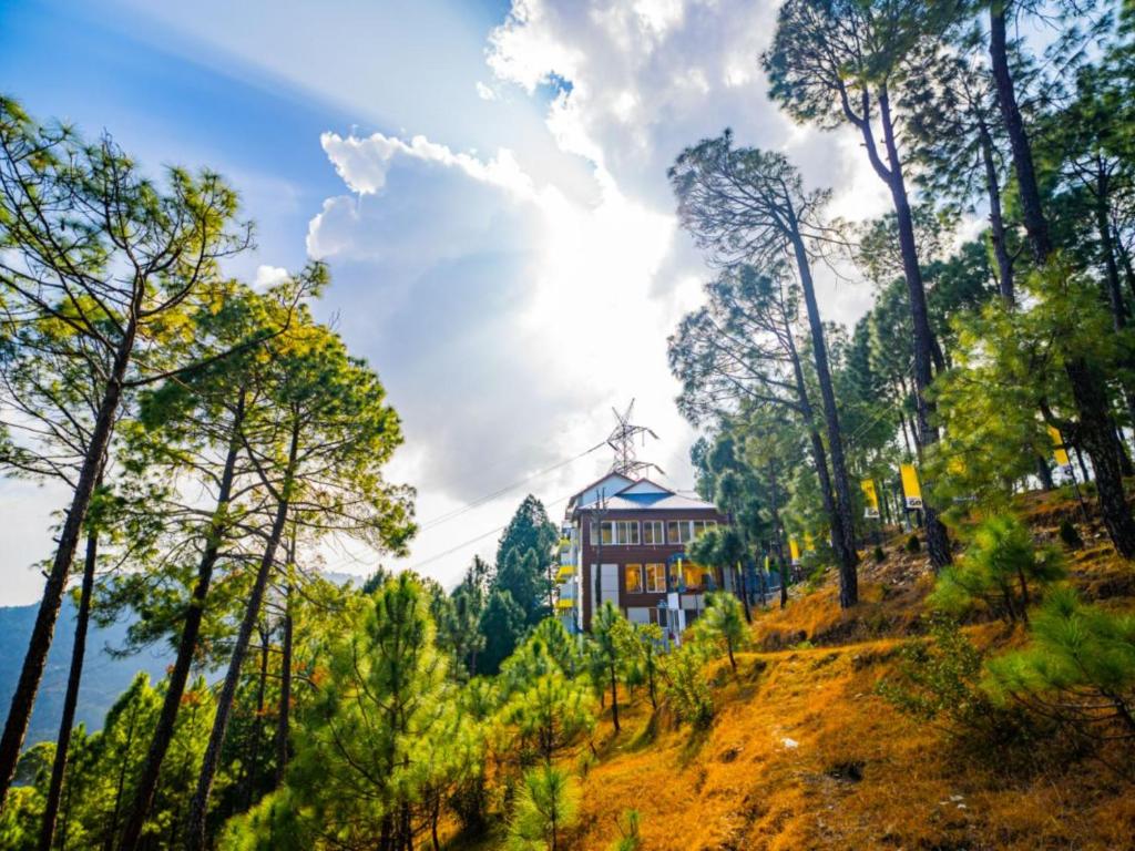 The Hosteller Lansdowne 외관