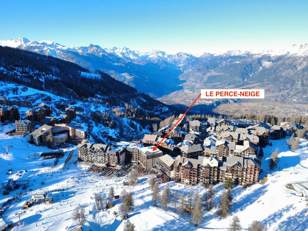 Le Perce-Neige Centre Station - 4