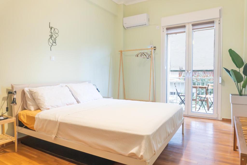 100 steps Metro Kato Patisia Cozy Apt in Athens, Athens