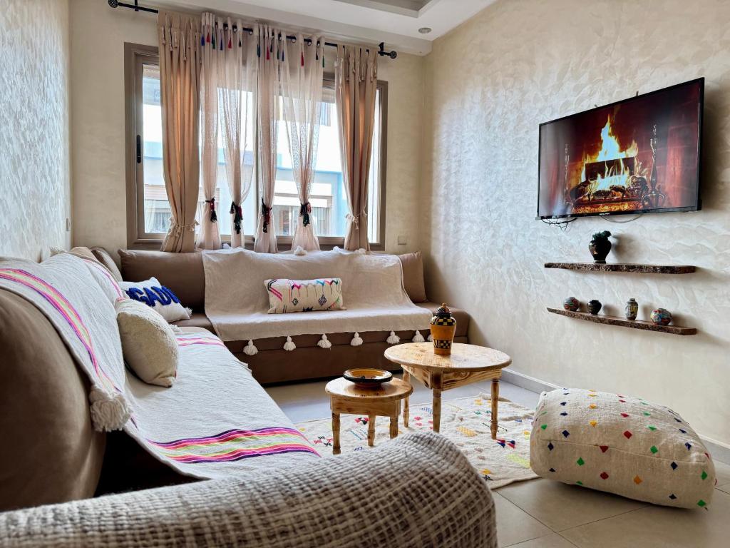 Cozy & shiny, As-Sawíra