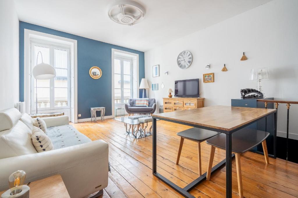 Appartement bourgeois hyper centre-ville de Bordeaux - 3